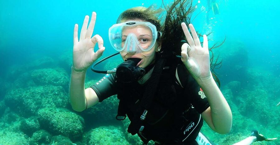 Ibiza: PADI Discover Scuba Diving & Snorkeling Boat Trip - The safety briefing and medical questionnaire