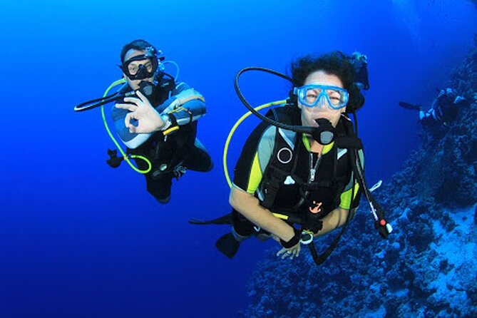Intro Diving for Beginners in Hurghada with Pick-up and Lunch - A First Scuba Day Without a Certification Course