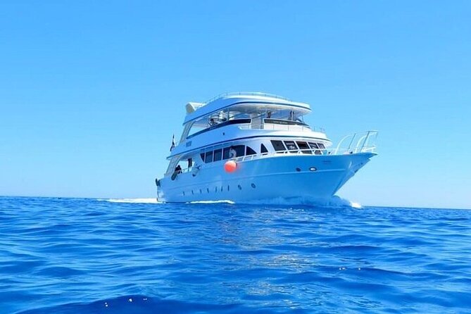 Join our Daily Diving Trip with 2 dives Transfer & Lunch-Hurghada - Coral, fish, and changing Red Sea scenery