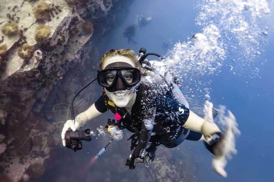 Koh Tao: PADI Premium Open Water Diver Course - The 17:30 orientation sets the tone