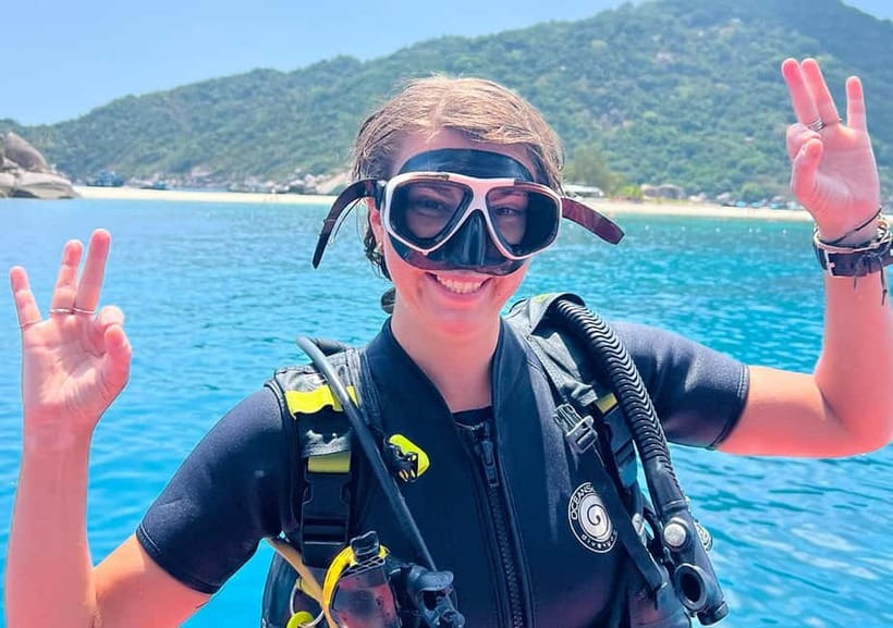 Koh Tao: PADI Try Diving Experience - Boarding the large boat
