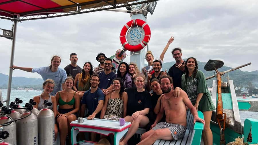 Koh Tao: Private Basic Diver Experience with 2 Dives - Pickup from Koh Tao and the start of the day