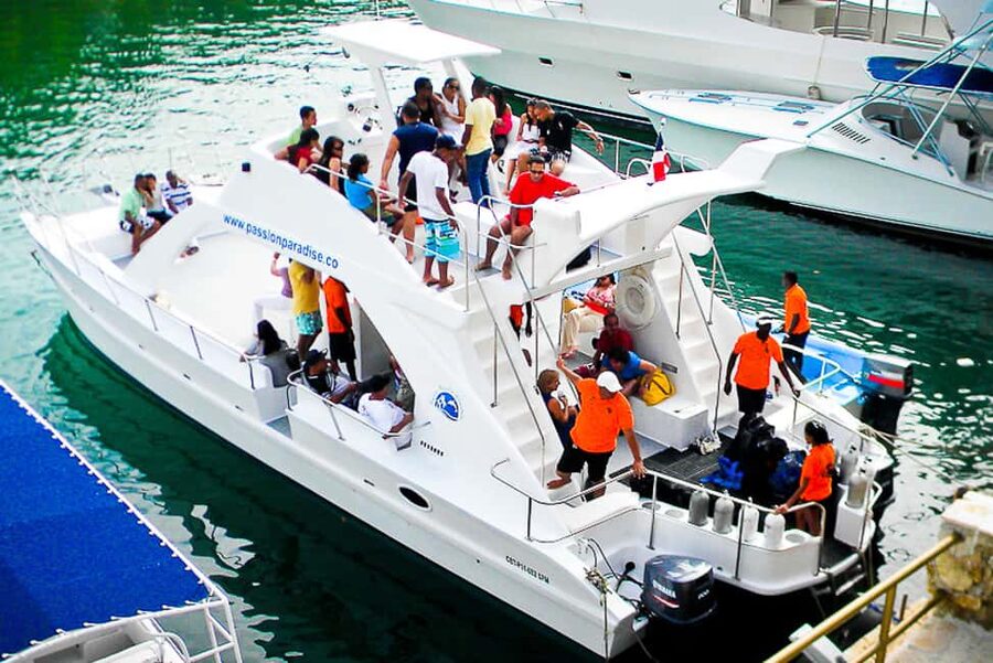La Romana: Scuba Diving in Catalina Island - The Wall: the more dramatic first session