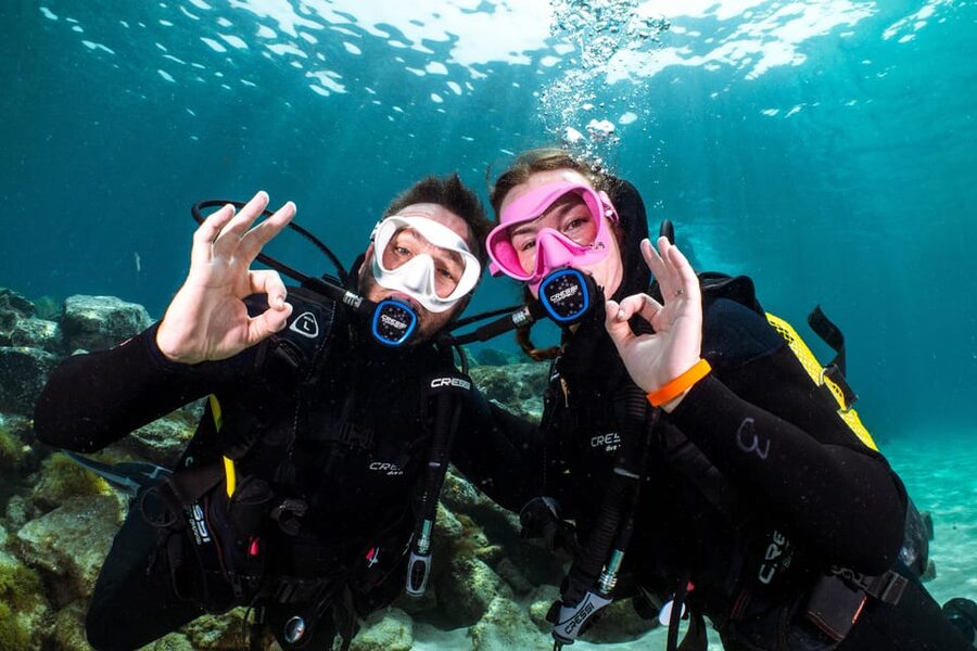 Lanzarote: Scuba Diving for Beginners with 2 Dives - The 30-minute briefing sets the tone