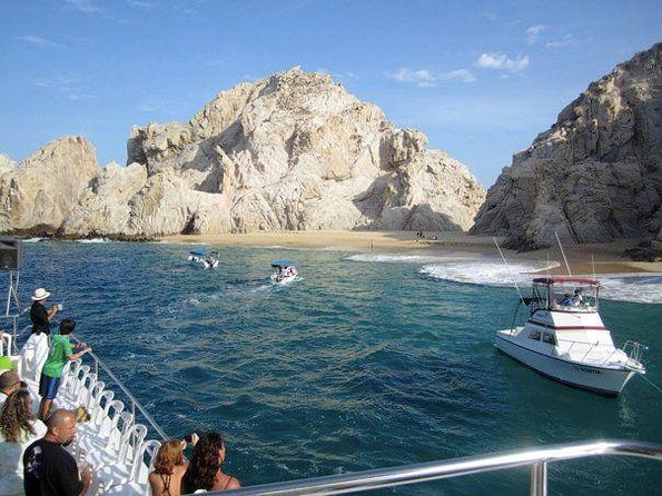 Los Cabos Beginner Scuba Dive Experience - Cruising across Cabo San Lucas Bay