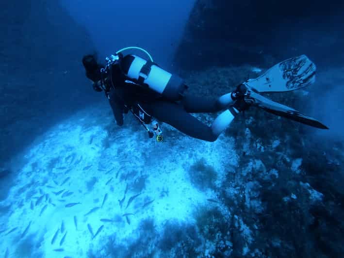 Malta: 2 Scuba Fun Dives for Certified divers - Preparing equipment before the morning rush
