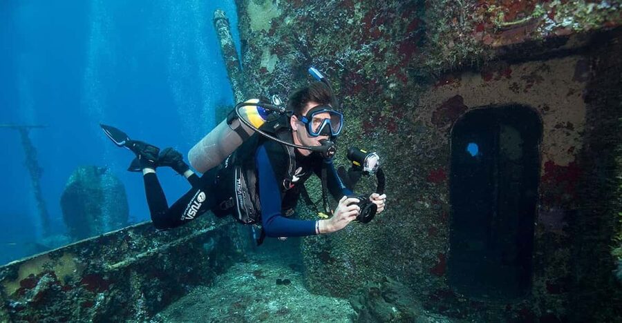 Miami Beach: Guided 2-Tank Reef and Wreck Dive Trip - Key points at a glance
