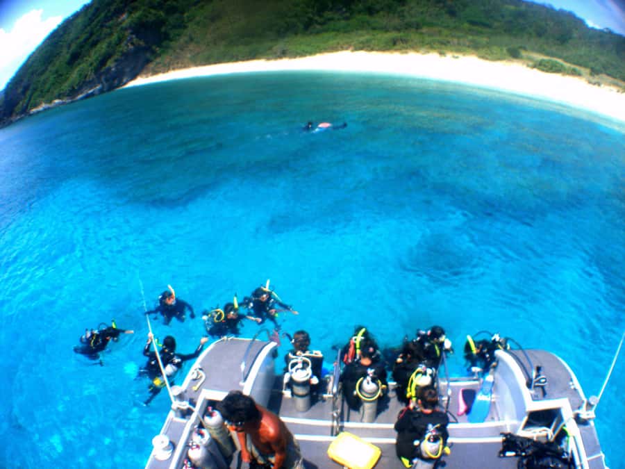 Okinawa:Naha:Kerama Island Experience １Dive and Snorkeling - The Trial Underwater Session: A Gentle First Step