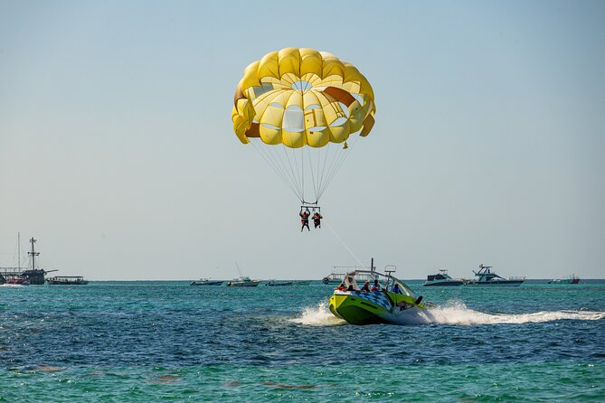 PACKAGE DEAL Catamaran- Snorkeling - Hooka Diving - Parasailing - The Hookah activity for first-timers