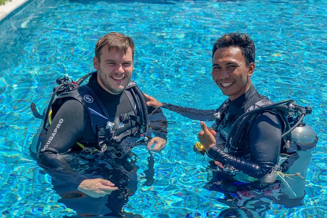 PADI Open Water Course - Day one: pool training in Rockingham