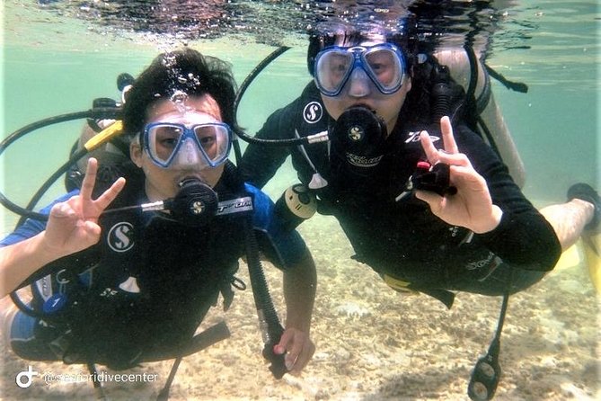 Pattaya PADI Scuba Diving Two Exciting Try Dives with PADI Instructor in Pattaya - The boat briefing comes before the reef