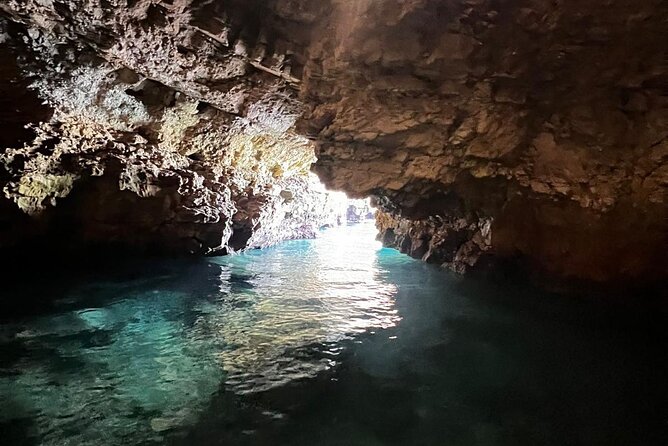 Polignano a Mare luxury boat tour, aperitif, diving and snorkeling - A private boat for up to five people