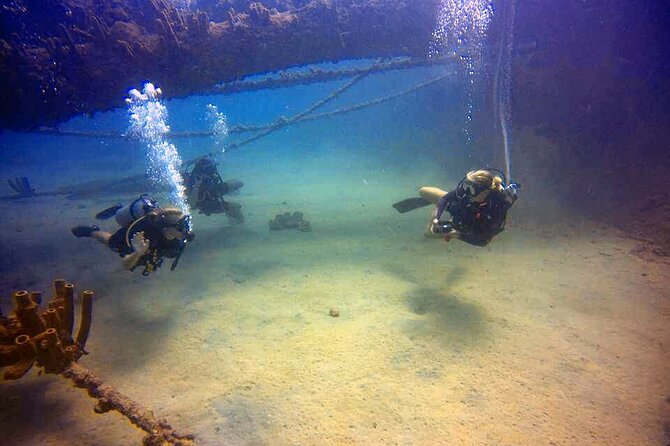 Private First-Time Dive on Aruba’s Reef and Wreck Site - The 20-minute safety briefing