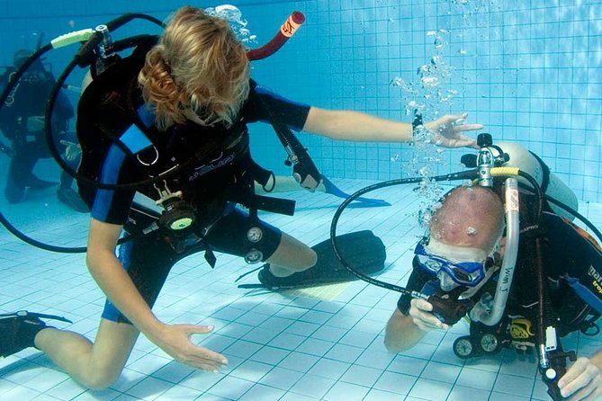Private Indoor Diving Experience in Hurghada with Hotel Pickup - What happens during the two-hour experience
