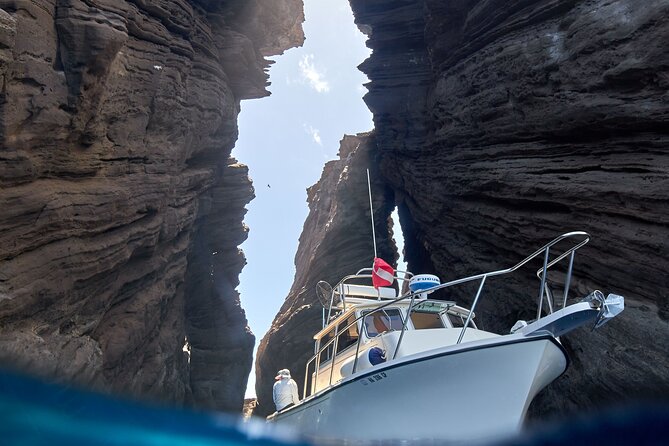 Private Niihau Scuba Charter with 2 or 3 Tank Dive Option - Why the one-hour crossing matters