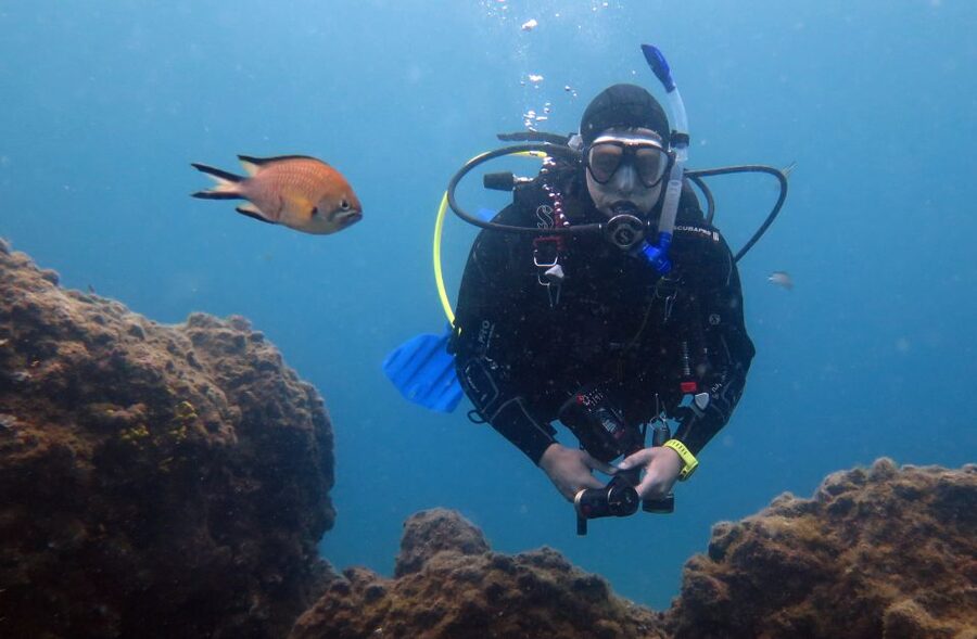 Puerto del Carmen: Guided Scuba Dive (certified only) - Getting ready at Atlantis Diving Lanzarote