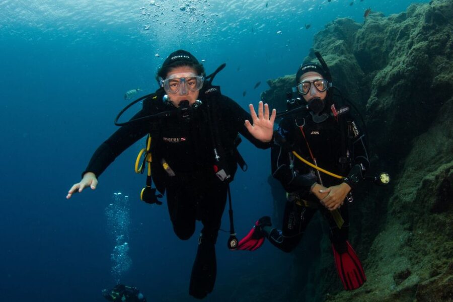 Puerto del Carmen: Try Scuba Diving for Beginners - The Briefing, Equipment, and First Breaths