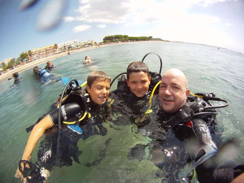 Salou: Scuba Diving for beginners with hotel pickup - A gentle introduction to scuba near Salou Beach