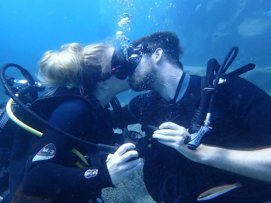 Santorini: Scuba Diving - Beginning in shallow water
