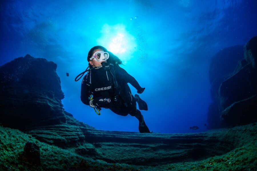 Scuba Diving Baptism in La Restinga - Learning the equipment before entering the sea