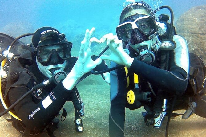 Scuba Diving Experience in Madeira - The classroom lesson gives you the language of scuba