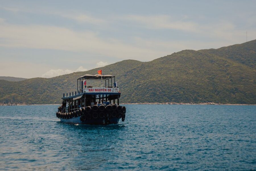 Scuba Diving for Beginners with Certified Diving Centre - The first underwater session, where confidence matters most