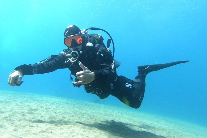 Scuba Diving in Lanzarote (for certified divers only) - Why Playa Chica works so well for a morning