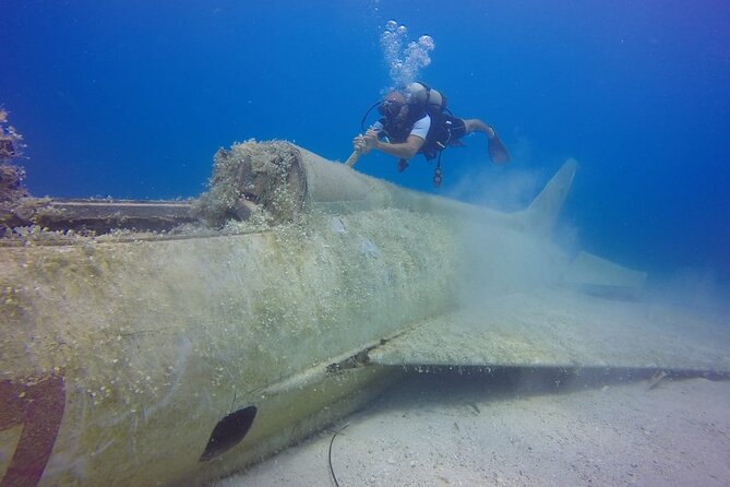 Scuba Diving in MIG-21 wreck - Practical advice for a smooth visit