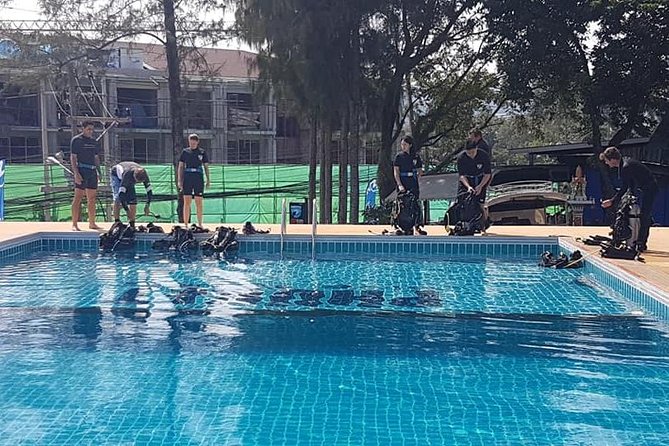 Scuba diving Pool lesson for beginners (1 hour ) - Key points at a glance