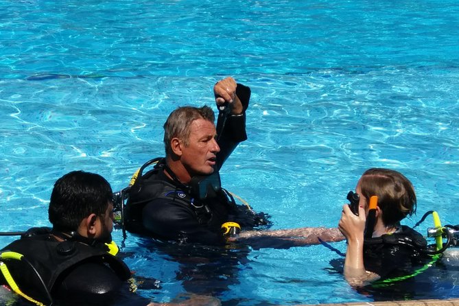 Scuba diving Pool lesson for beginners (1 hour ) - Who should book this Phuket activity