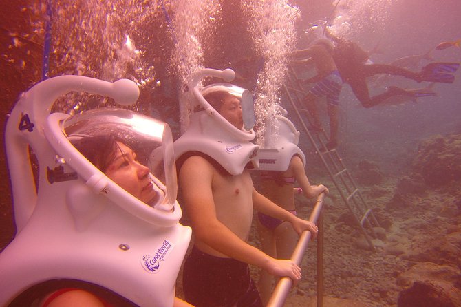 Sea Trek Helmet Dive at Coral World Ocean Park - Getting comfortable before you enter the water