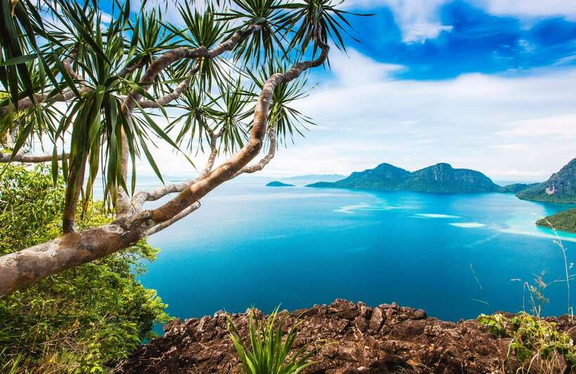 Semporna: Bohey 3 Islands Hike, Snorkel/Dive Tour with Lunch - Bohey Dulang: a short trail with a big payoff