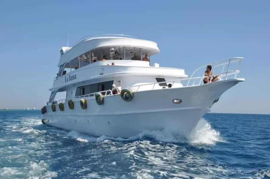 Sharm El Sheikh: Ras Mohamed & White Island Dive & Snorkel - White Island and its unusual setting