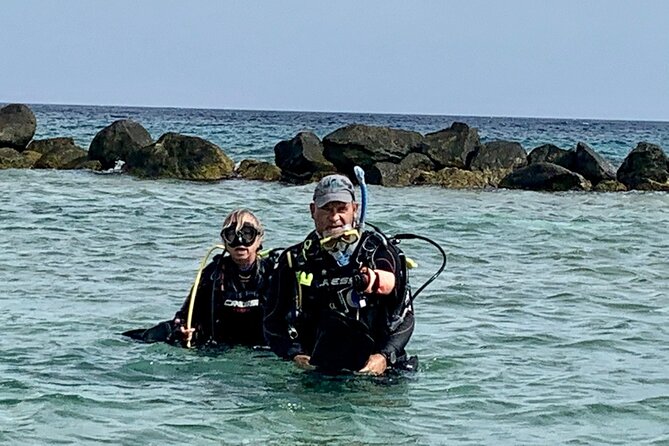 Shore Dive Aruba for Certified Divers - Shore entry: the one point to take seriously