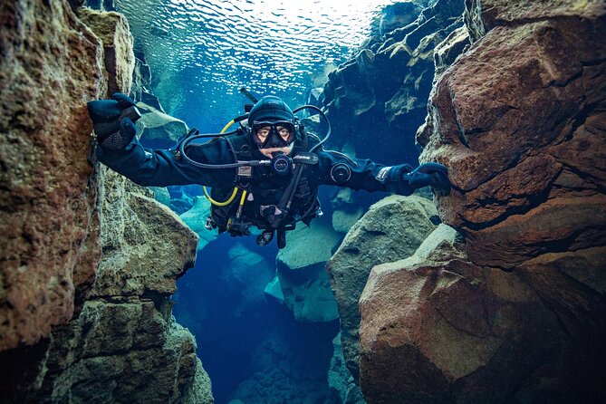 Silfra: Diving Between Tectonic Plates - Meet on Location - Why Silfra is different from ordinary scuba