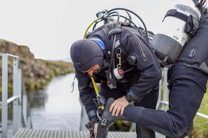 Silfra: Diving Between Tectonic Plates - Meet on Location - The guides make a real difference