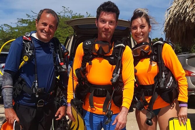 Small-Group Aruba Scuba Diving for Non-Certified Divers - Tres Trapi and the underwater scenery