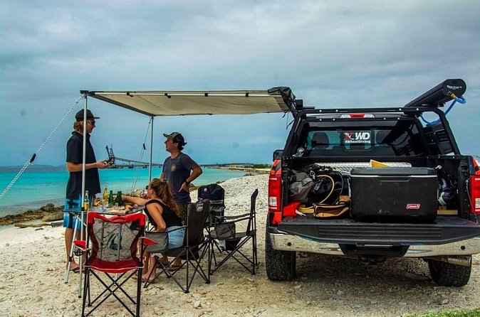 Small Group Diving experience in Caribbean - Lunch, drinks, and the day-camp setup