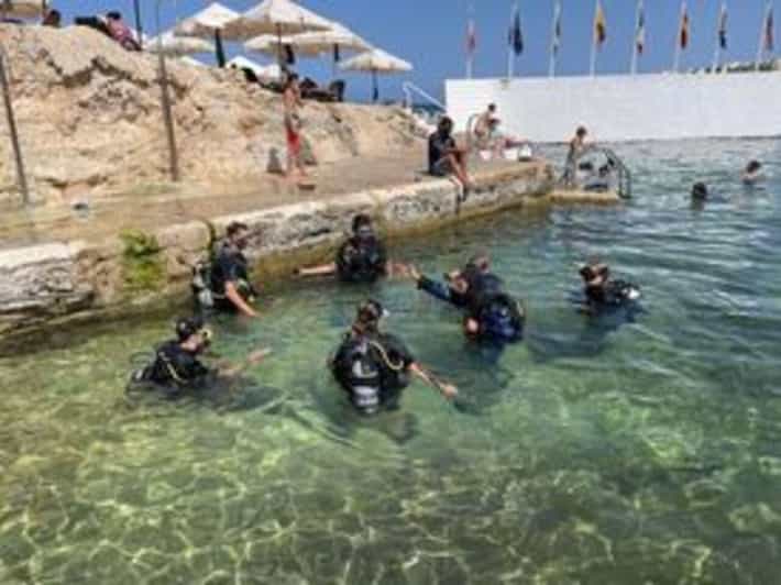 St Julians: Discover Scuba Diving Experience - The first 30 minutes: safety before scenery