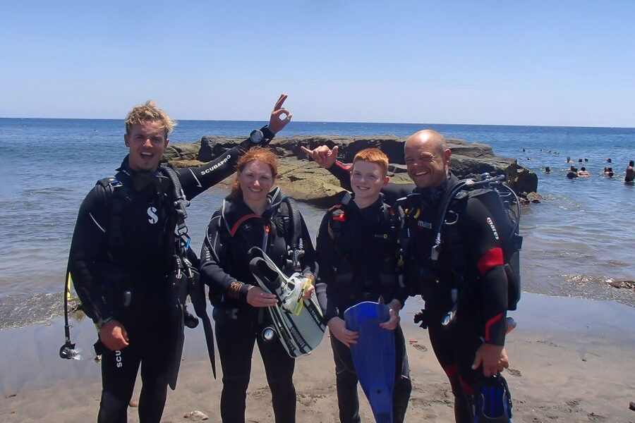 Tenerife: Abades Beach Beginner Diving Experience - The 30-minute snorkeling session