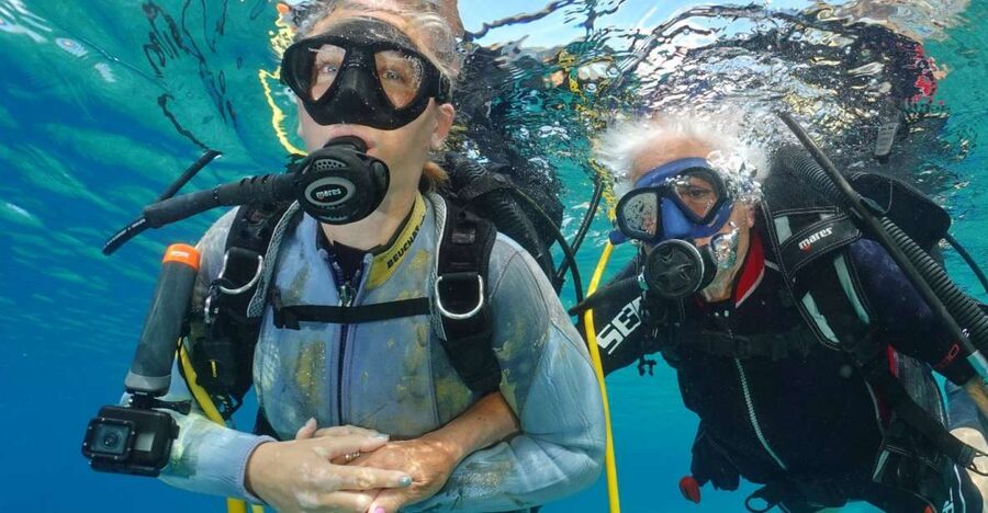 Try diving for the first time in turtle area - Photos and videos of your first scuba experience