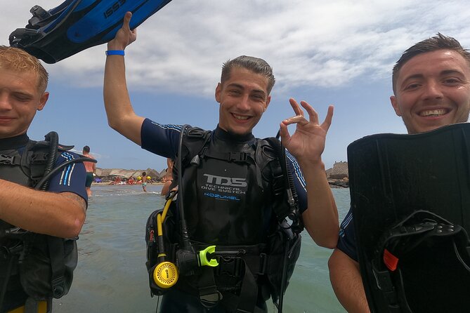 Try Scuba Diving Puerto Colon - Starting at Scuba Point in Puerto Colón