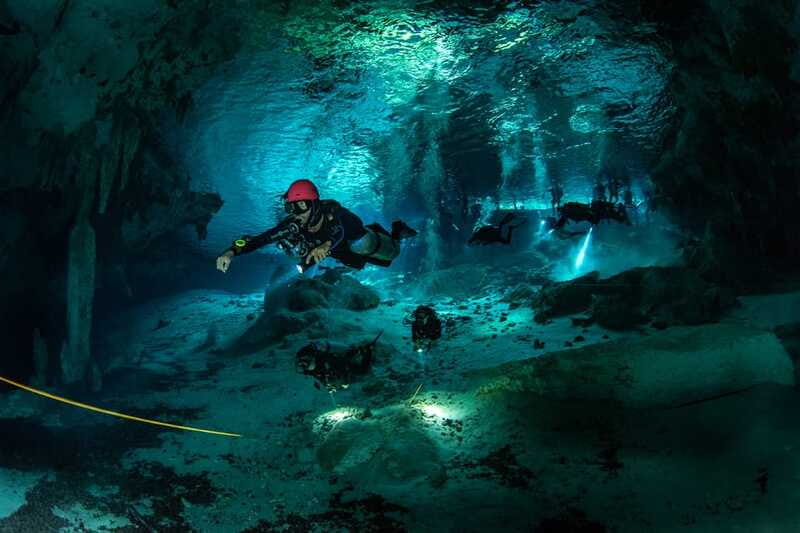 Tulum : Dos Ojos cenote 2 scuba dives (certified divers) - The 15-minute break between sessions
