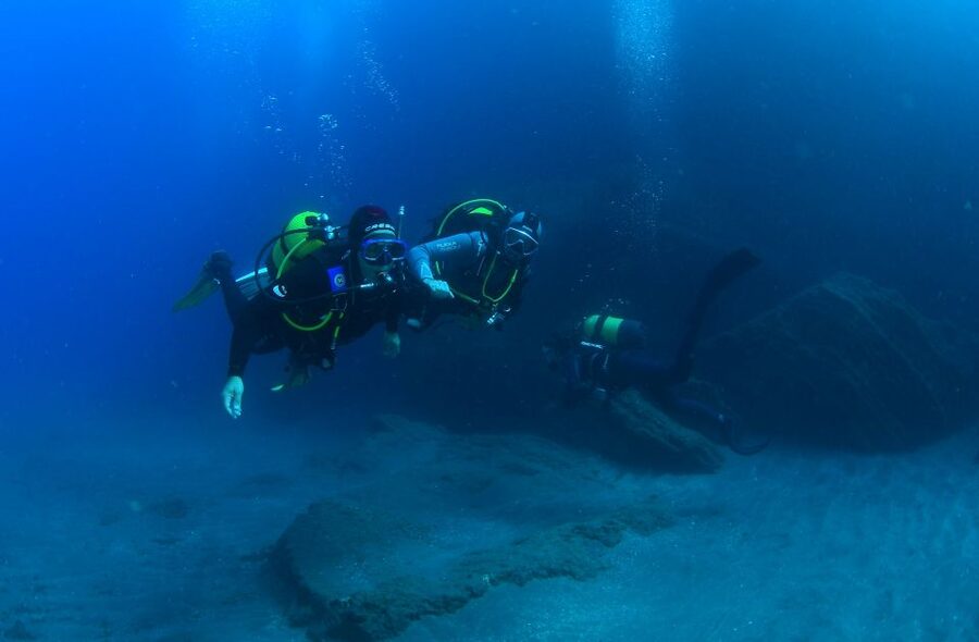 Vila Franca Do Campo: Introduction to Scuba Diving Tour - Key points at a glance