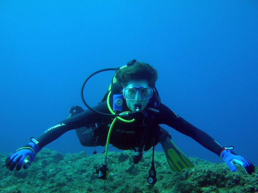 Vila Franca Do Campo: Introduction to Scuba Diving Tour - The 10-minute speedboat ride to the islet
